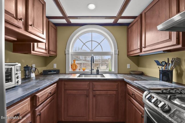 Kitchen | Image 4