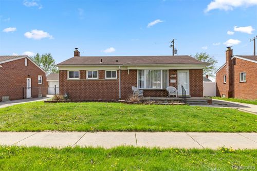 5755 Plainfield St, Dearborn Heights, MI, 48127-2831 | Card Image