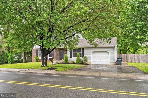 2 Bunting Bridge Rd, COOKSTOWN, NJ, 08511-1101 | Card Image
