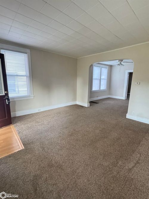 218 Barret St, Burlington, IA, 52601-6218 | Card Image