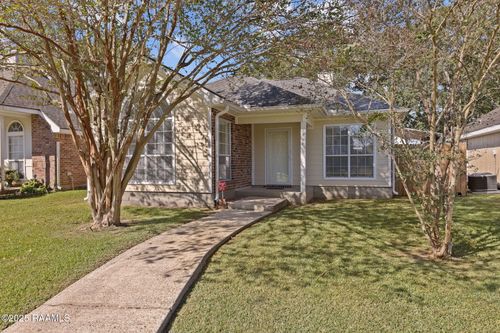 816 Carriage Light Loop, Youngsville, LA, 70592-5243 | Card Image