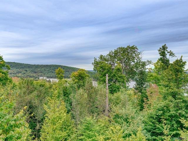 Land in La Pêche 5