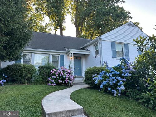 5707 Cromwell Dr, BETHESDA, MD, 20816-2001 | Card Image