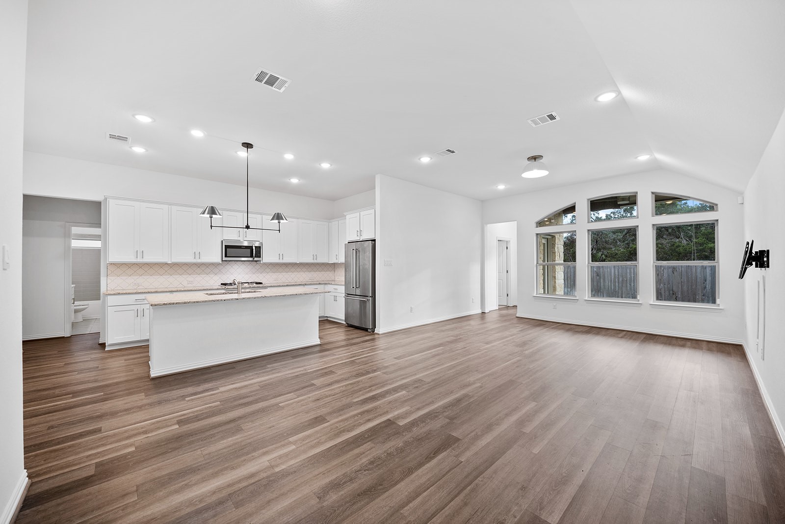 Landing Ln, Leander, TX 78641