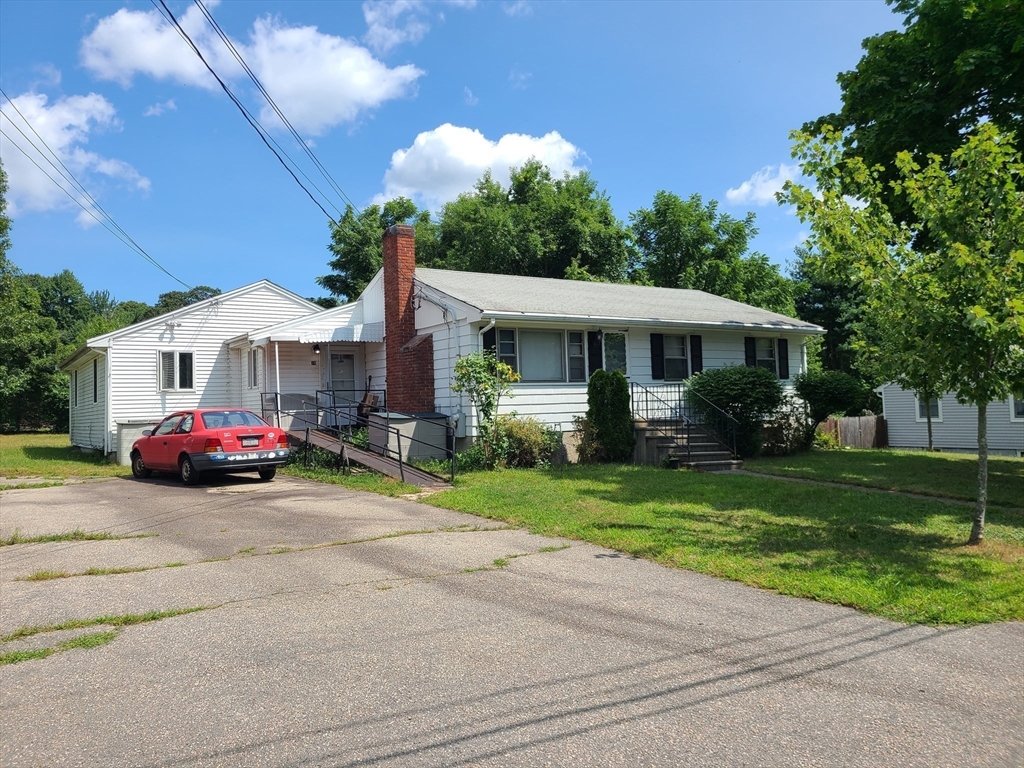 Andersen Rd, Braintree, MA 02184