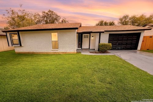 5943 Cliffmore Dr, San Antonio, TX, 78250-3940 | Card Image