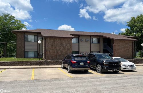 501 N Taylor St, Mount Ayr, IA, 50854-1146 | Card Image