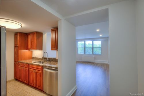 apt-336-300 E Overlook, Port Washington, NY, 11050-4733 | Card Image