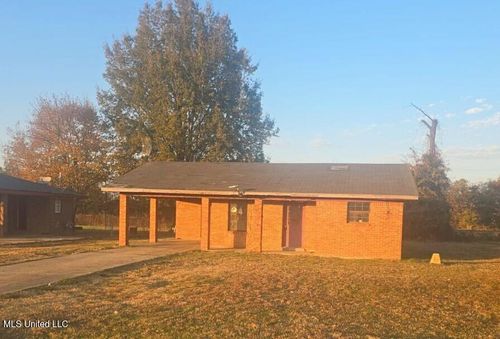 3305 Miller Rd, Itta Bena, MS, 38941-2318 | Card Image