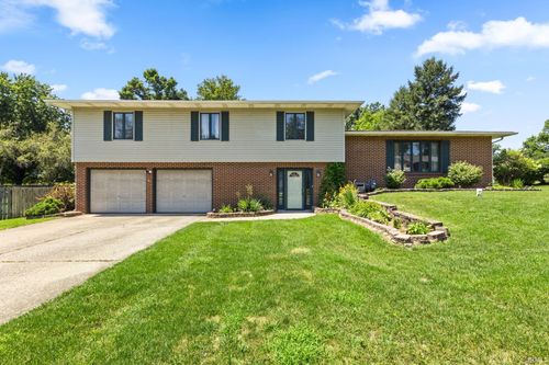 51043 Shady Ln, Elkhart, IN, 46514-6015 | Card Image
