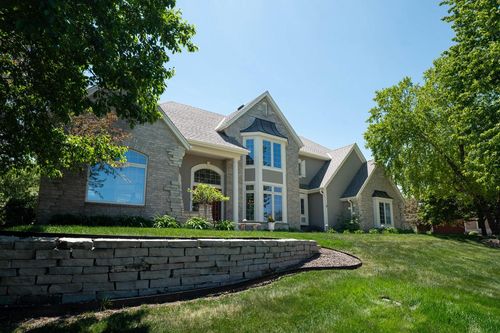 1801 E Juniper Way, Hartland, WI, 53029-8672 | Card Image