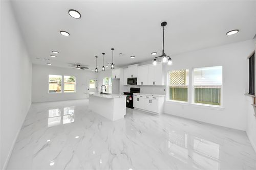 8023 Brandon St, Houston, TX, 77051-1505 | Card Image