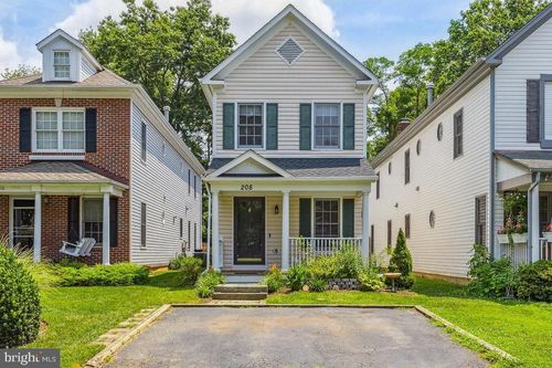 208 Wilson Ave Nw, LEESBURG, VA, 20176-2032 | Card Image