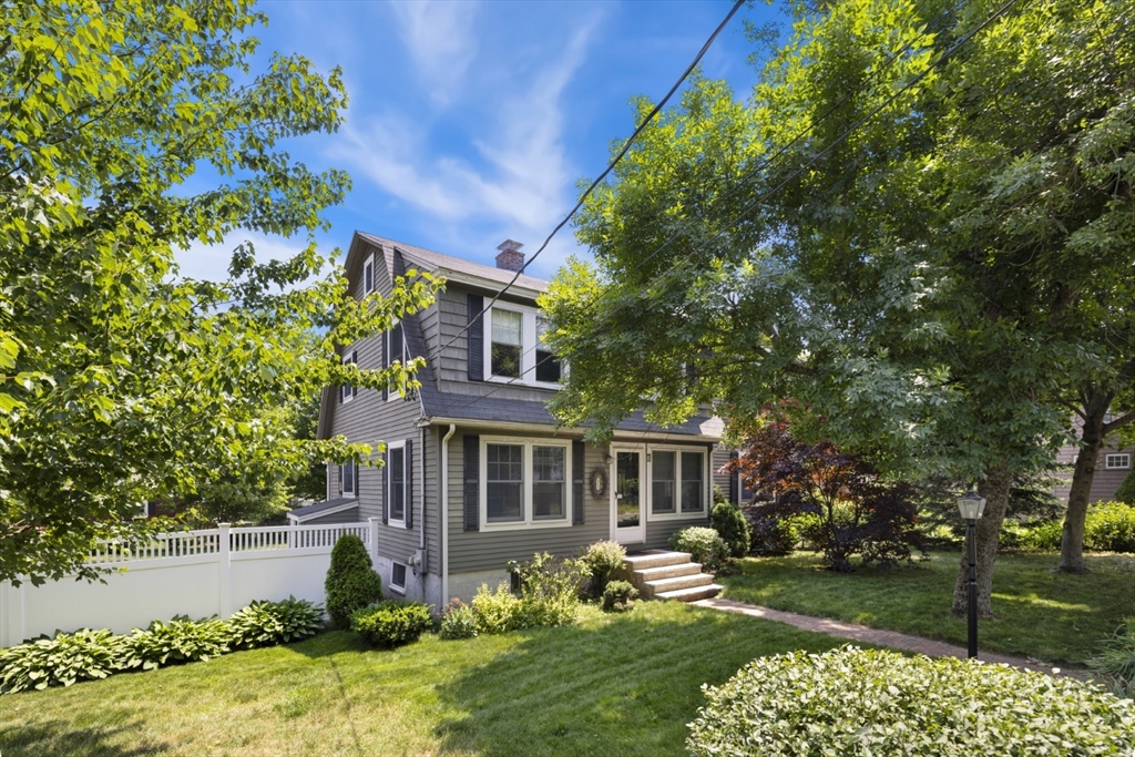Grove St, Reading, MA 01867