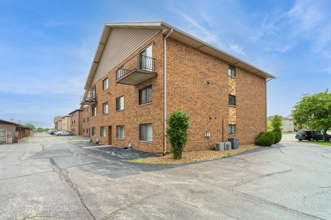 APT-2S - 16807 81 St Ave, Condo with 2 bedrooms, 2 bathrooms and 2 parking in Tinley Park IL | Image 17