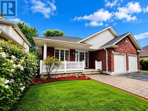 93 Mctaggart Crt, London, ON, N5X3L9 | Card Image
