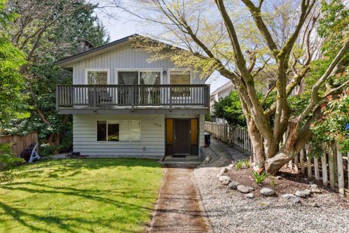 1949 Mahon Ave, North Vancouver, BC, V7M2T4 | Card Image