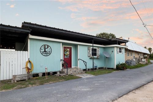 8526 Lago Vista Dr, Edcouch, TX, 78538-3330 | Card Image