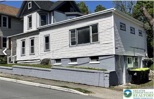 412 N 8th St, Stroudsburg, PA, 18360-1511 | Card Image