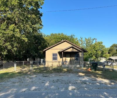 512 N Choctaw Avenue, House other with 3 bedrooms, 1 bathrooms and null parking in Okmulgee OK | Image 1