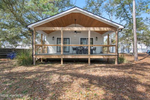 107 Ne 65th St, Oak Island, NC, 28465-4636 | Card Image