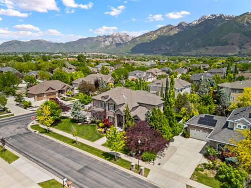 13181 S Woodridge Oak Dr, Draper, UT, 84020-7147 | Card Image