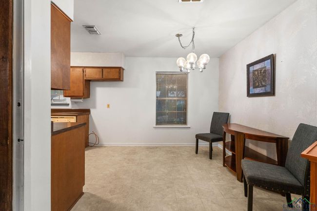 616 Golfcrest Dr, House other with 3 bedrooms, 2 bathrooms and null parking in Longview TX | Image 5