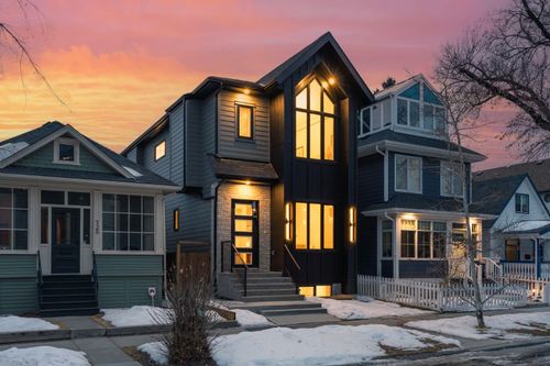 727 15 St Nw, Calgary, AB, T2N2B3 | Card Image