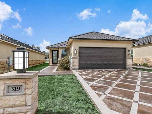 319 Parallel Cir, Horseshoe Bay, TX, 78657-6318 | Card Image