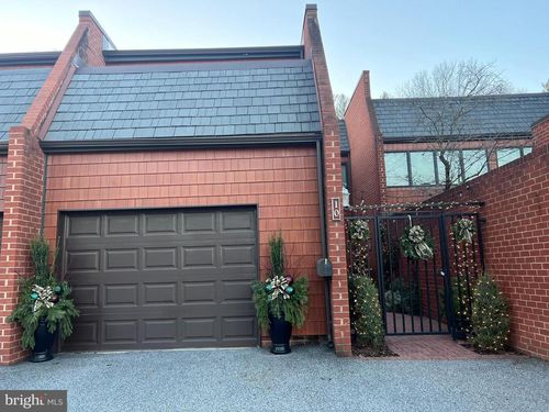 10 Malibu Ct, Towson, MD, 21204-2046 | Card Image
