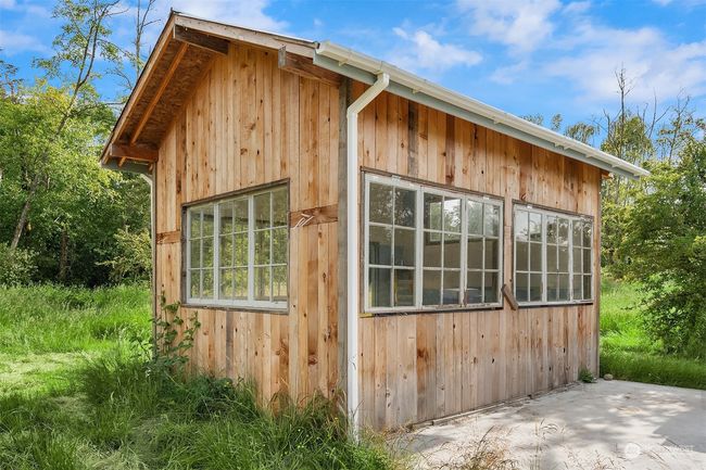 Adorable outbuilding | Image 13