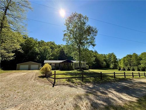 1038 Blackburn Hollow Road, Purlear, NC, 28665 | Card Image
