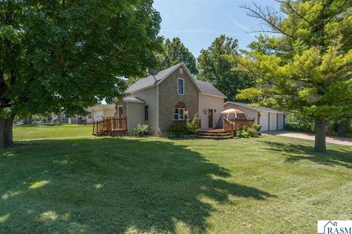 415 8th St N, Mountain Lake, MN, 56159-1553 | Card Image