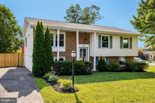 402 S Harrison Rd, STERLING, VA, 20164-2722 | Card Image