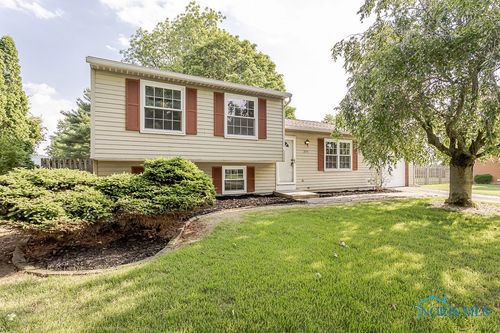 2551 Eden East Dr, Northwood, OH, 43619-2015 | Card Image