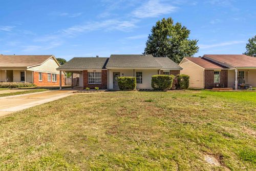 6822 Southknoll Ave, Millington, TN, 38053-3042 | Card Image
