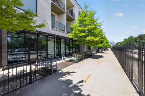 202-1800 E 4th St, Austin, TX, 78702-4461 | Card Image