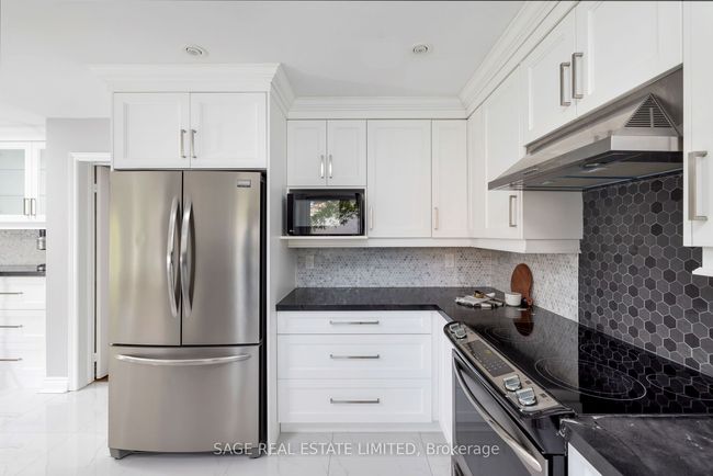 42 Miranda Crt, House other with 6 bedrooms, 5 bathrooms and 2 parking in Thornhill ON | Image 16
