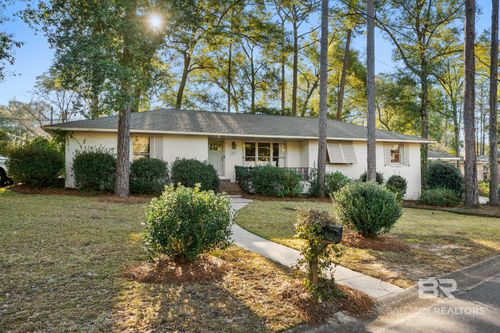 451 Ivy Cir, Fairhope, AL, 36532-1420 | Card Image
