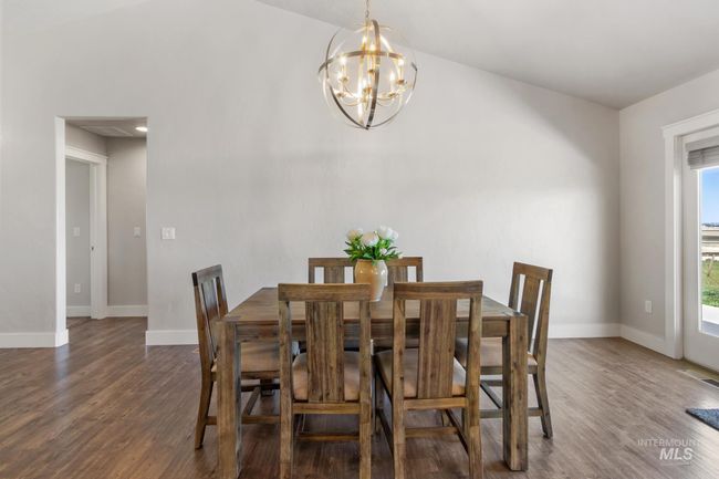 9248 Rolling Hills Ct, House other with 3 bedrooms, 2 bathrooms and 3 parking in Nampa ID | Image 17