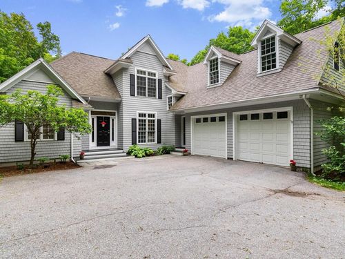 86 Wildwood Ct, Shelburne, VT, 05482-6333 | Card Image