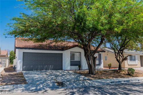 2112 Hollow Oak Ave, North Las Vegas, NV, 89031-0652 | Card Image
