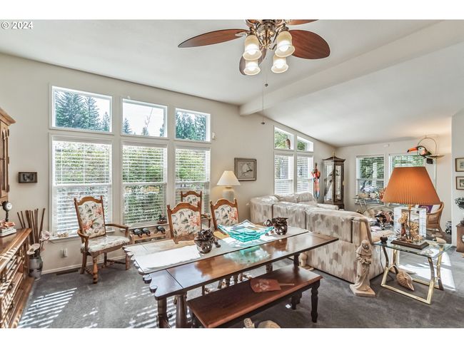 68938 E Cedar Hill Loop, House other with 3 bedrooms, 2 bathrooms and 2 parking in Welches OR | Image 6