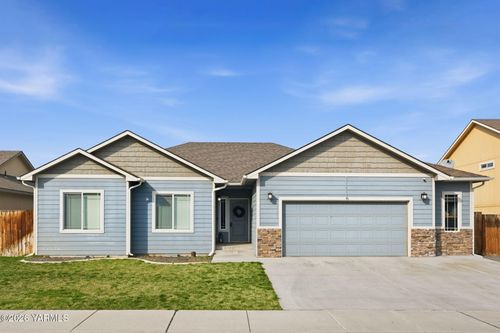 2012 S 58th Ave, Yakima, WA, 98903 | Card Image