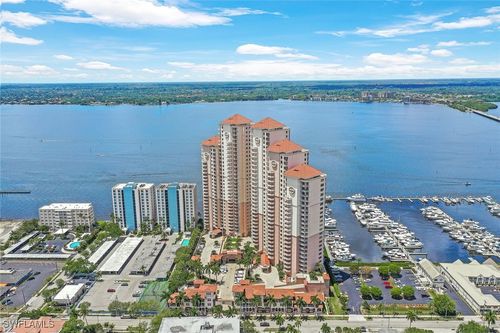 j2410-2090 W 1st St, FORT MYERS, FL, 33901-3103 | Card Image