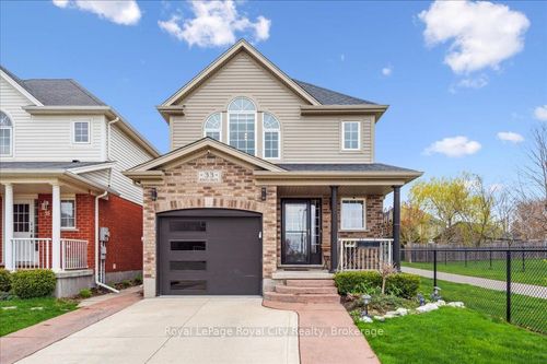 33 Bowen Dr, Guelph, ON, N1E0C9 | Card Image