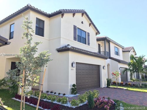 9574 W 34th Ave, Hialeah, FL, 33018-2013 | Card Image