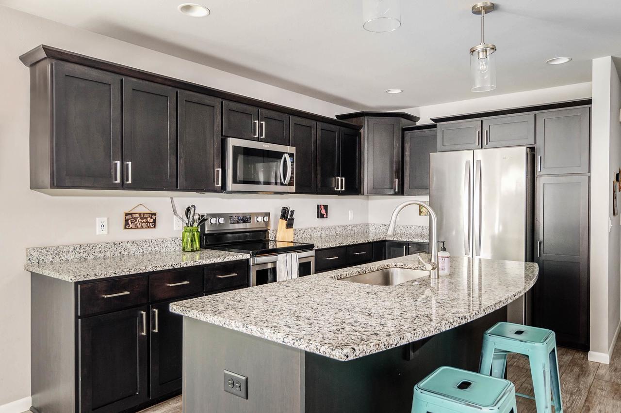 Bulwer Ln, Fitchburg, WI 53711