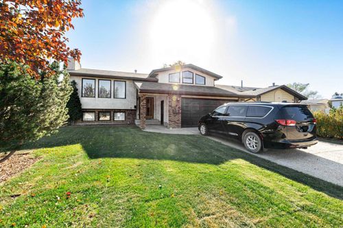 {{alt}} | Card Image