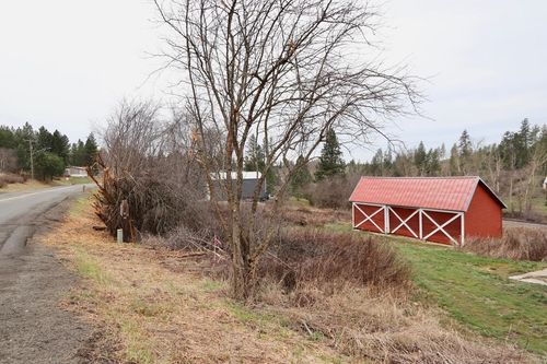 429 E Stringham Rd, Rockford, WA, 99030-9762 | Card Image